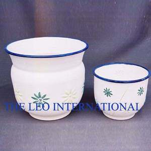 Nouveau modèle de pot de fleurs et jardinières vertes épaisses et simples, à motif vertical carré, pour la vente en gros - Product Image 6