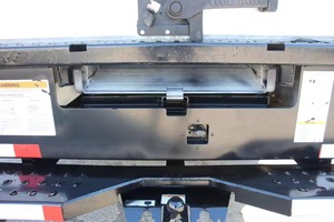 Camion tracteur diesel 6x4 de qualité supérieure à 10 roues pour la logistique de marchandises lourdes et le transport mondial - Product Image 2