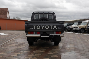 Toyota Land Cruiser GRJ 79DC VX LIM Facelift 2025 Pickup Double Cabine Véhicule utilitaire tout-terrain diesel 4x4 robuste - Product Image 4