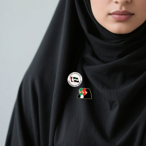 Spille per la festa della donna Emirati In Stock spille femminili Silhouette spille In smalto morbido con bandiera nazionale souvenir colorati regali governativi - Product Image 5