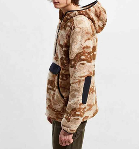 Sudadera con capucha de sherpa para hombre, cálida, con media cremallera frontal, bolsillo de parche, forro polar, camuflaje, ultra suave, con estampado de camuflaje - Product Image 4