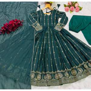Magnifique ensemble Anarkali pour les fêtes, taille XS, en tissu mousseline avec pendentif et dupatta inclus - Product Image 6