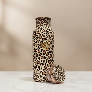 Botella de Agua de Cobre Puro Hecha a Mano de 950 ml, en Tendencia |   Vasos Reutilizables Ecológicos a Prueba de Fugas con Tapa para Suministro de Exportación Personalizado - Product Image 1