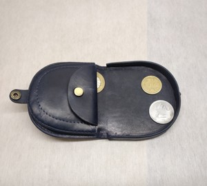Portefeuilles courts de luxe en cuir pleine fleur de qualité supérieure avec porte-monnaie en forme de fer à cheval, emballage personnalisé avec logo, fabricant West Men - Product Image 3