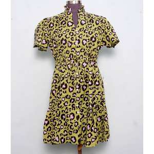 Vestidos Cortos Casuales y Sexys para Mujer, de Alta Calidad, Personalizables al por Mayor, con Estampado Floral, Manga Corta y Corte Ajustado - Product Image 1