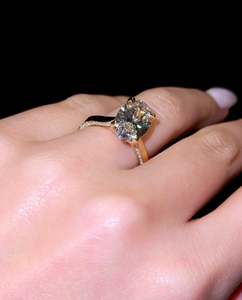 แหวนเพชรทรงรี 3 กะรัต VS1 ทองคำแท้ 14K ประดับเพชรเลี้ยงในห้องปฏิบัติการ สำหรับงานหมั้น - Product Image 4