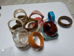 Bracelets en résine de qualité supérieure, design moderne, bijoux légers, vente en gros - Product Image 3