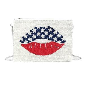 Top Artisanat Broderie USA Drapeau Lèvres Perlées Mini Sac À Fermeture Éclair Fantaisie Élégant À La Mode Dernier Luxe Premium Par Hiba Enterprises - Product Image 1