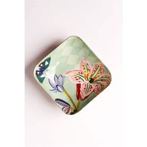 Grand plateau carré en bois avec poignées découpées |   Plateau de service décoratif imprimé en émail |   Plateau en bois de style vintage pour lit - Product Image 4