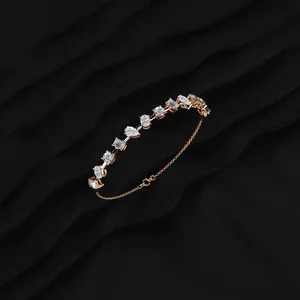 Bracelets et Joncs pour Femmes en Diamant de Laboratoire Taille Brillant Plaqué Or, Clarté VVS-VS, Couleur IGI Certifiée E, Tendance, Vente en Gros - Product Image 4