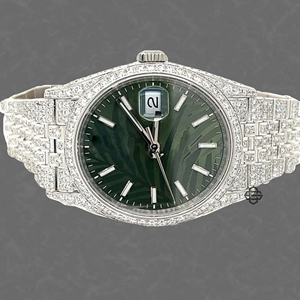 Montre de luxe pour homme, style affaires, à quartz, avec cadran squelette, sertie de diamants Moissanite, mouvement ETA, en acier inoxydable personnalisé et verre - Product Image 1