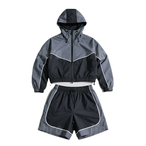 ชุดเซ็ตเสื้อยืดและกางเกงขาสั้นผู้ชายผ้าเจอร์ซีย์ปักลายคุณภาพสูงแบบ OEM สั่งทำพิเศษ ระบายอากาศได้ดี มีกระเป๋า ทรงหลวม สไตล์ฮิปฮอป ผ้าฝ้าย 100% เหมาะสำหรับฤดูร้อน - Product Image 1