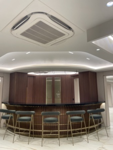 ชุดบาร์หรูหรา Aurum Arc รุ่นปี 2026 เฟอร์นิเจอร์เคาน์เตอร์แบบโมเดิร์นพร้อมไฟ LED สำหรับบ้านพักอาศัย อพาร์ทเมนท์ วิลล่า เป็นมิตรกับสิ่งแวดล้อม ทนทาน - Product Image 4