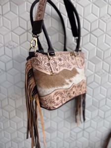 Bolso de hombro de cuero genuino hecho a mano, estilo bohemio gitano, con flecos y adornos hechos a mano, de piel de vaca, estilo western, para mujer. Última llegada. - Product Image 4