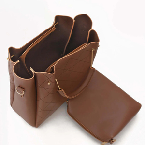 Sac à bandoulière en cuir véritable souple marron, tendance mode, grande capacité, sac fourre-tout premium pour femme, porté croisé - Product Image 3