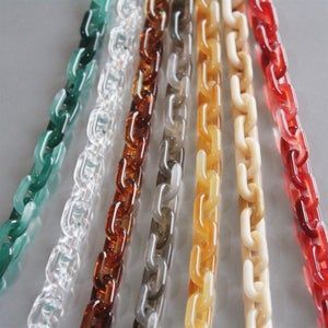 Elegante Cadena de Resina Entrelazada, Objeto Decorativo de Resina, Diseño Contemporáneo de Eslabones de Cadena de Resina - Product Image 3