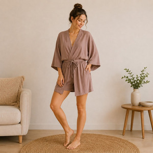 Ensemble de vêtements de détente pour femmes, en polyester et viscose, confortable, respirant, écologique - Product Image 1