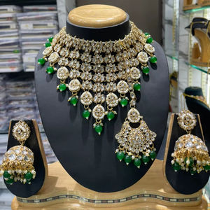 ชุดสร้อยคอทองเหลืองชุบทองประดับเพชรซิร์คอน ต่างหูแบบมงกุฎ ติกก้า สไตล์ชาติพันธุ์ งานแฮนด์เมด สำหรับงานแต่งงานและงานหมั้น - Product Image 1