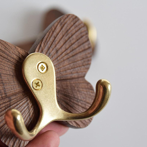 Gancho de Pared Decorativo de Madera con Forma de Mariposa y Ganchos Dobles de Latón, Perchero de Madera Vintage para Ropa, Sombreros, Bolsos, Toallas, Llaves - Product Image 5