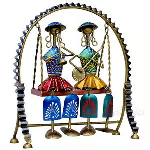 Escultura Metálica Moderna de Bailarina para Decoración del Hogar en Diwali - Arte Hecho a Mano Ecológico de la Más Alta Calidad - Product Image 1