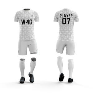 Conjunto de Camiseta y Pantalones Cortos de Fútbol Personalizados para Hombre W4G, Impresión por Transferencia de Calor, 100% Poliéster, Ecológico, Transpirable, de Secado Rápido y Elástico - Product Image 1