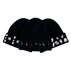 Bonnet en tricot tendance avec garniture en strass rouge, bleu, crème, rose – Chapeau d'hiver chaud en acrylique pour femmes et hommes - Product Image 2