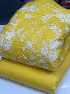 Tissu brodé multi-motifs de haute qualité pour la confection de vêtements de boutique et de mode, disponible à prix avantageux - Product Image 3