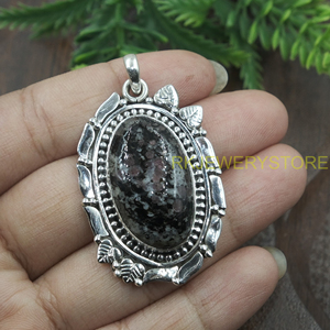 Pendentif en pierre précieuse Edulite naturelle, argent sterling 925, fait main, vintage, ovale, cabochon, bijou bohème, cadeau pour femme, unisexe - Product Image 4