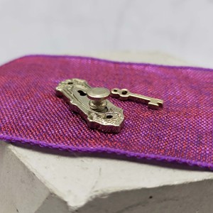 Miniature <b>Scale</b> 1:12 Silver <b>Vintage</b> Metal Door lock & Key Set Decorative Key Craft Accessory for Age 14+ - Product Image 2