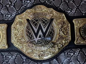 Cinturón de Campeonato Mundial de Peso Pesado de la WWE, Chapado en Oro, Hebilla de Aleación de Zinc, 8 mm de Ancho, Apto para Adultos, Coleccionable, para Exhibición - Product Image 1