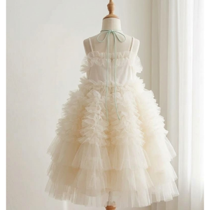Robe de princesse blanche unie de luxe à volants pour bébés filles de 1 à 12 ans, idéale pour anniversaire, mariage, personnalisable, en tulle superposé et satin bouffant - Product Image 2