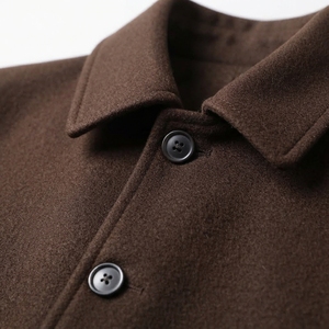 Manteau long moderne pour homme, coupe ajustée, boutonnage frontal, style décontracté chic, vêtement d'extérieur d'hiver, logo personnalisé, vêtements de mode pour le quotidien - Product Image 4