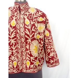 Chaqueta Cotrise con hermoso bordado floral para mujer, estilo vintage, transpirable, con logo en la espalda, mangas largas, cuello redondo, para invierno/otoño - Product Image 2