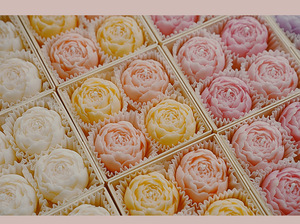 Valentine's Day <b>Gift</b> Rose <b>Candle</b> Romantic Scented Soy Wax <b>Candle</b> Premium Rose Scented Valentine's Day <b>Gift</b> <b>Candle</b> Handmade Rose - Product Image 5