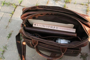 Porte-documents classique unisexe en cuir pleine fleur, grand format, imperméable, pour ordinateur portable, idéal pour le bureau, sac à bandoulière, monogramme - Product Image 5