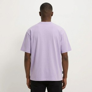 Camiseta Extra Grande de Color Morado Claro para Hombre, Algodón Premium, Corte Holgado, Estilo Minimalista, Informal, con Logotipo Personalizado y Marca Privada - Product Image 5