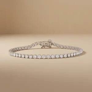 สร้อยข้อมือแบบโซ่ชุบทอง 14k ยี่ห้อ RAMDUT IMPEX ประดับเพชรทรงบาแกตต์เจียระไนแบบช่อง ดีไซน์ฮิปฮอป สำหรับทุกเพศ เหมาะสำหรับใส่ทุกวัน - Product Image 1