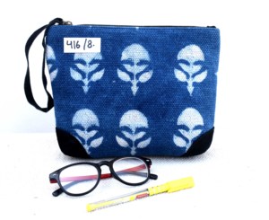 Bolsa de tela ecológica con estampado vintage de moda para mujer, con cremallera, hecha a mano, con forro de algodón individual. - Product Image 1