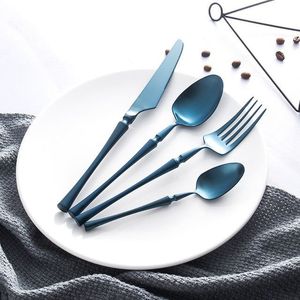 Ensemble de couverts professionnels modernes en acier inoxydable - Légers, poli miroir, compatibles lave-vaisselle pour hôtels, mariages, repas à domicile - Product Image 3