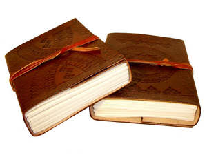 สมุดบันทึกหนังคุณภาพสูงแบบสั่งทำพิเศษ ดีไซน์หัวใจสุดคลาสสิก เป็นมิตรต่อสิ่งแวดล้อม สำหรับนักเขียนผู้มีความมุ่งมั่น - ใช้ส่วนตัวและเป็นของขวัญ - Product Image 4