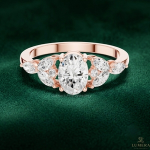Bague de fiançailles en moissanite taille ovale en or rose, avec grappe de marquises, style floral vintage, pour femme - Product Image 1