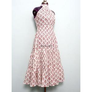 Robe longue d'été décontractée pour femme, style moderne, imprimé floral, dos nu, col halter, légère, idéale pour les vacances à la plage - Product Image 4