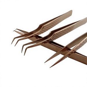 Pince à épiler pour extensions de cils TEEJAY Plasma Gold en acier inoxydable à pointe lisse, ensemble de 3 pièces avec étui magnétique et prise en main parfaite - Product Image 3