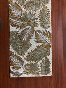 Handmade Embroidered Fabric Table <b>Runner</b> Customized Shape <b>Green</b> Leaf Design Luxury Eco-Friendly Durable Lightweight 5mm Mat - Product Image 3