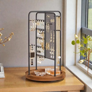 Organizador de Joyas Giratorio de 360 Grados Contemporáneo con Panel de Malla, Ganchos y Bandeja, Gran Capacidad, Almacenamiento Sin Enredos - Product Image 1