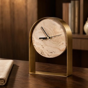 Horloge de bureau minimaliste en marbre, cadre circulaire en laiton, mouvement à quartz, affichage silencieux des aiguilles - Product Image 1