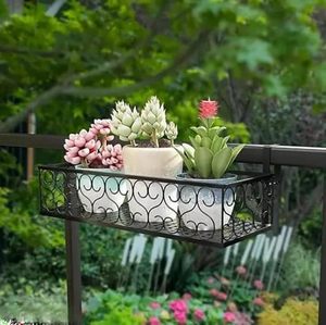 Canasta Colgante Metálica con Diseño de Espiral para Exhibición de Plantas y Flores en el Jardín - Product Image 1