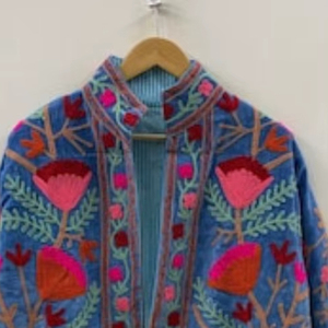 Veste en velours brodée de fleurs bohèmes, coupe-vent et respirante, manteau Suzani, manteau court en tricot d'hiver - Product Image 1