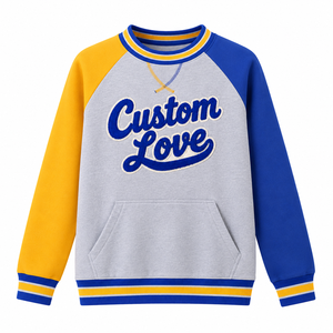 Sudadera con cuello redondo y escudo personalizado de la hermandad Sigma Gamma, ropa al por mayor para hermandades y fraternidades universitarias - Product Image 2