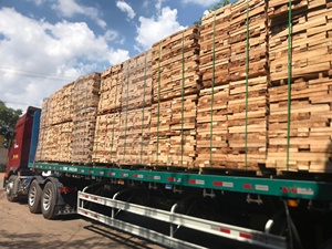 Madera de Caucho Aserrada/Enlucida de Vietnam - Forma Cuadrada/Rectangular, Cortes Personalizados para Muebles y Construcción - Product Image 6